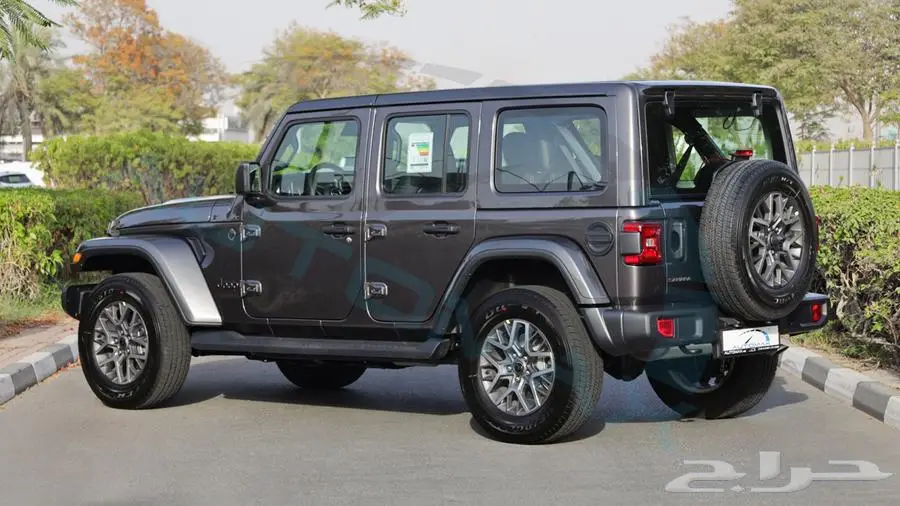 2025 JEEP WRANGLER UNLIMITED SAHARA I4 2.0T 4X4 GCC 0KmS index