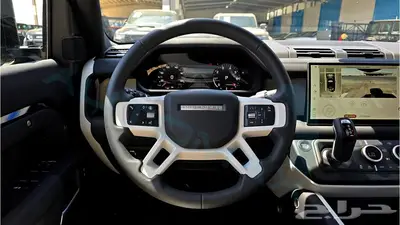 2025 LAND ROVER DEFENDER 110 S P300 2.0T AWD GCC 9