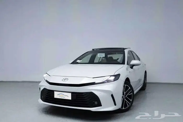 تويوتا كامري ال إي 2025 1