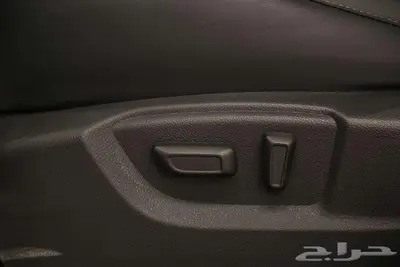 ميتسوبيشي اكليبس كروس GLS-HL 2025 تصميم رياضي عصري 7