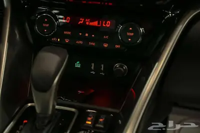 ميتسوبيشي اكليبس كروس GLS-HL 2025 تصميم رياضي عصري 12