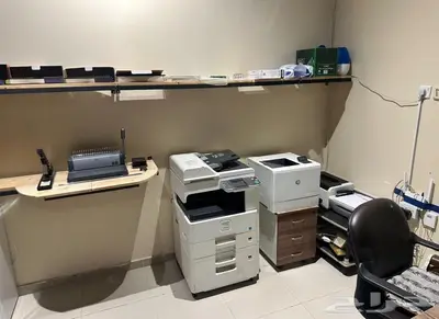 للبيع اثاث و اغراض مكتب خدمات 0