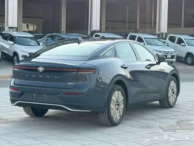 تويوتا كراون 2.5 برستيج هايبرد 2026 4