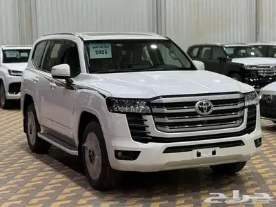 لاندكروزر 2025 GXR فل كامل L4 بريمي ابواب شفط كاش وبنك 2