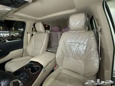 لاندكروزر 2025 GXR فل كامل L4 بريمي ابواب شفط كاش وبنك 10