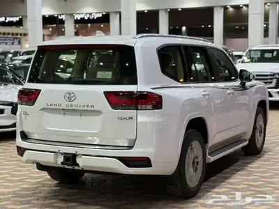 لاندكروزر 2025 GXR فل كامل L4 بريمي ابواب شفط كاش وبنك 6