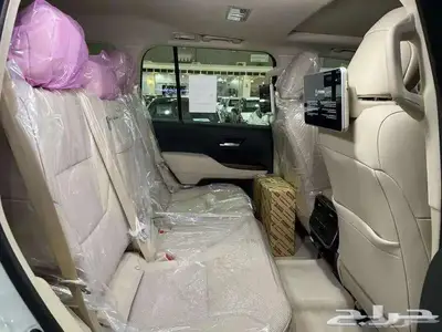لاندكروزر 2025 GXR فل كامل L4 بريمي ابواب شفط كاش وبنك 11