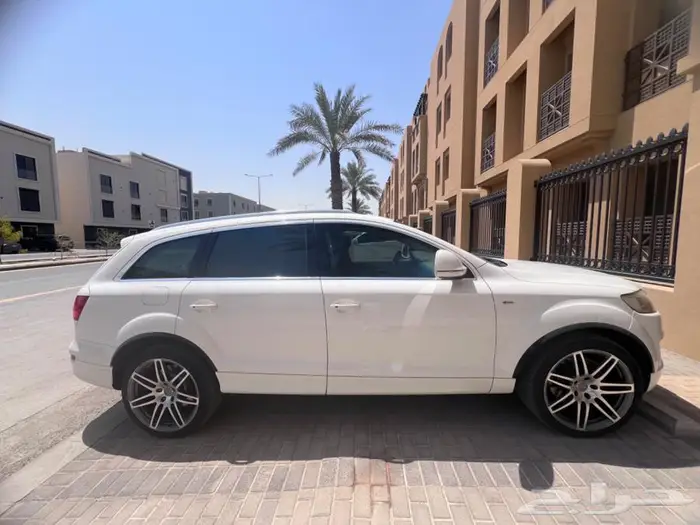 اودي2008-Q7 5