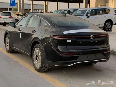 تويوتا كراون بريميوم هايبرد 2025 3