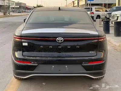 تويوتا كراون بريميوم هايبرد 2025 18