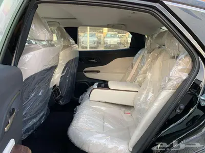 تويوتا كراون بريميوم هايبرد 2025 15