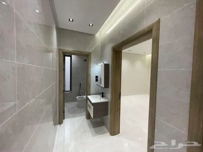 للايجار شقة فاخره ف جده حي الرياض 12