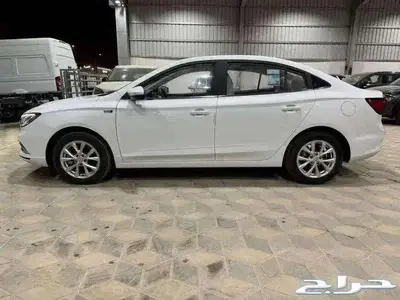 ام جي 5 موديل 2025 كاش وتقسيط 3