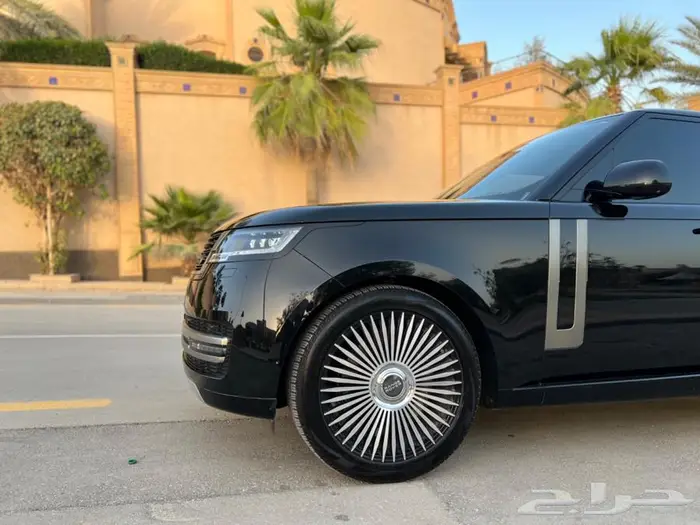 ( تم البيع ) رنج روفر 2023 بحالة الوكالة 14