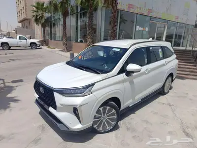 تويوتا فيلوز GLX بنزين 2025 3