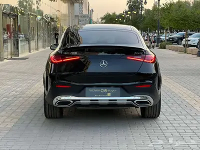 MERCEDRS GLC 200 4MATIC 5