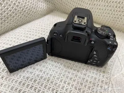 كاميرة CANON EOS 700D مع عدسات و فلاتر اضافيه 2