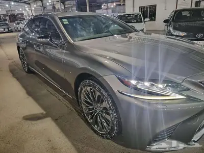 لكزس LS500 ممشي 72 الف 4