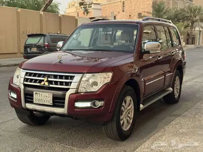 ميتسوبيشي باجيرو 12