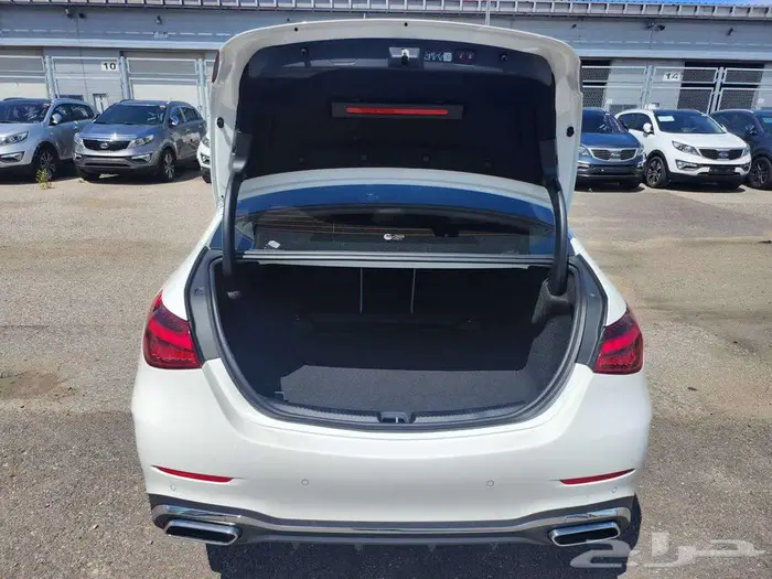 مرسيدس C200 2025 Kit AMG اصفار 17