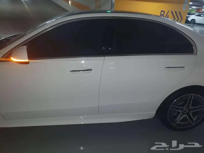 مرسيدس C200 2025 Kit AMG اصفار 3