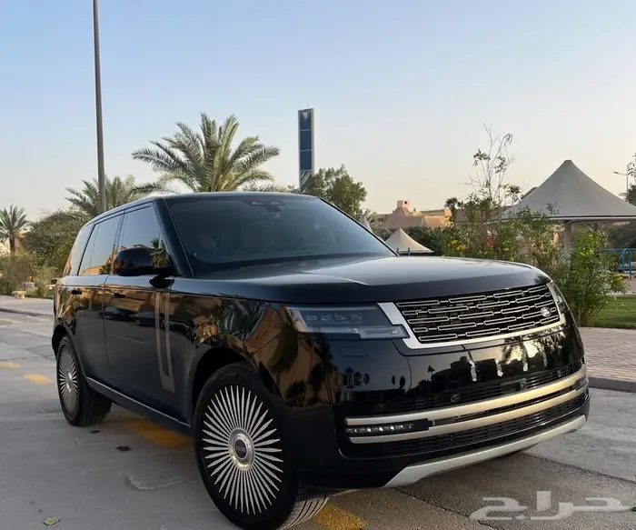 ( تم البيع ) رنج روفر 2023 بحالة الوكالة 11