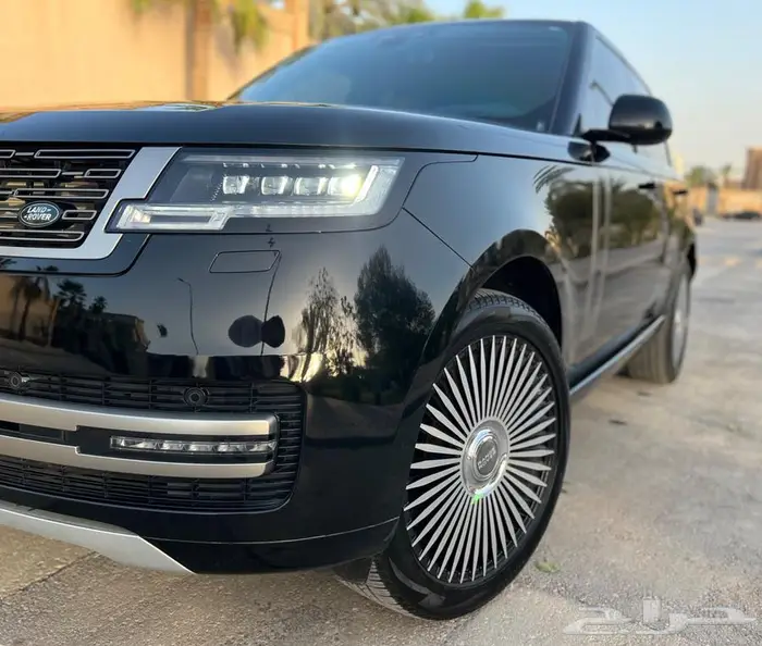 ( تم البيع ) رنج روفر 2023 بحالة الوكالة 1