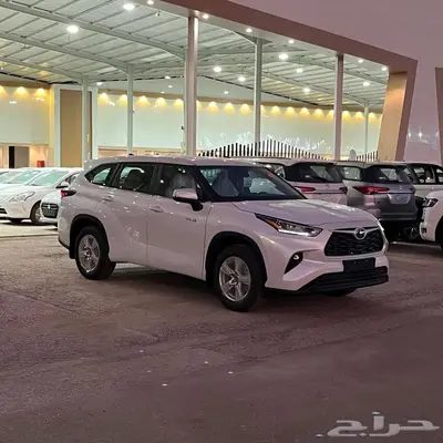 تويوتا هايلاندر GLE ابيض 2025 1