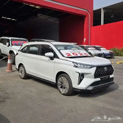 تويوتا فيلوز GLX 2025 6
