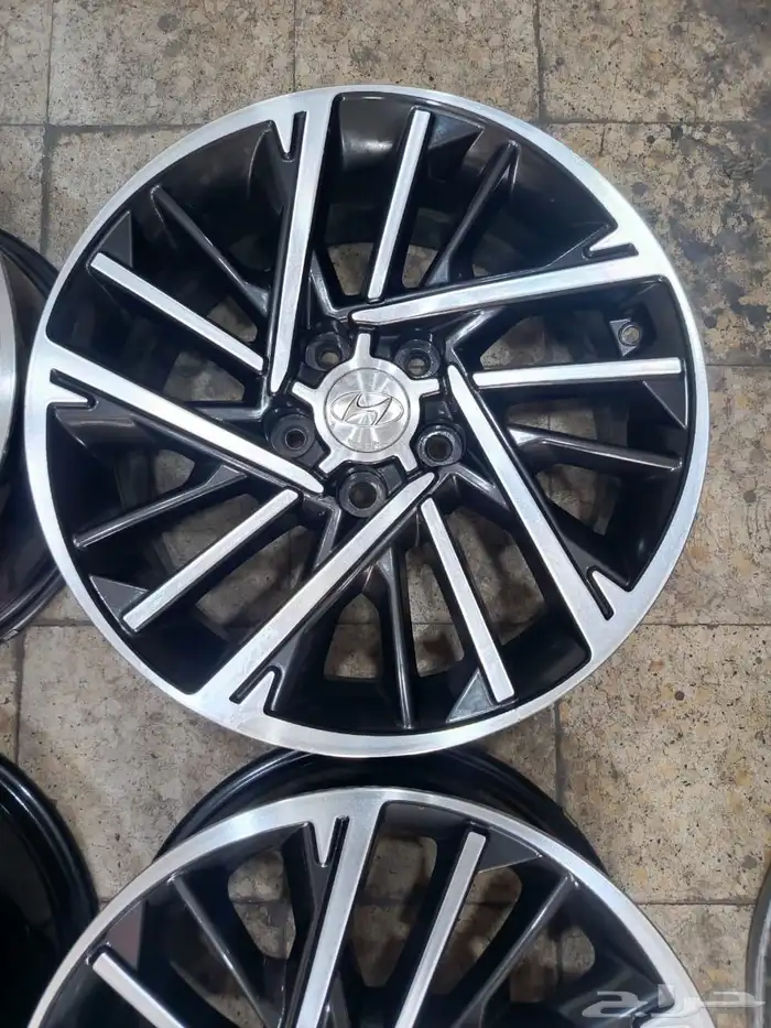 جنوط أزيرا موديل 2024 مقاس 17 اصلي وكاله 4