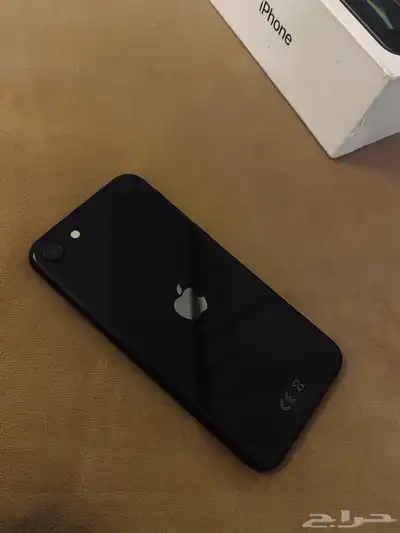 ايفون se 2020 4