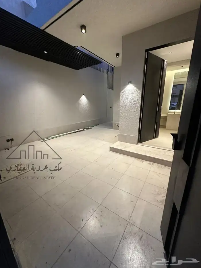 للبيع فيلا نص ارض دورين تبوك حي الدخل 2 21