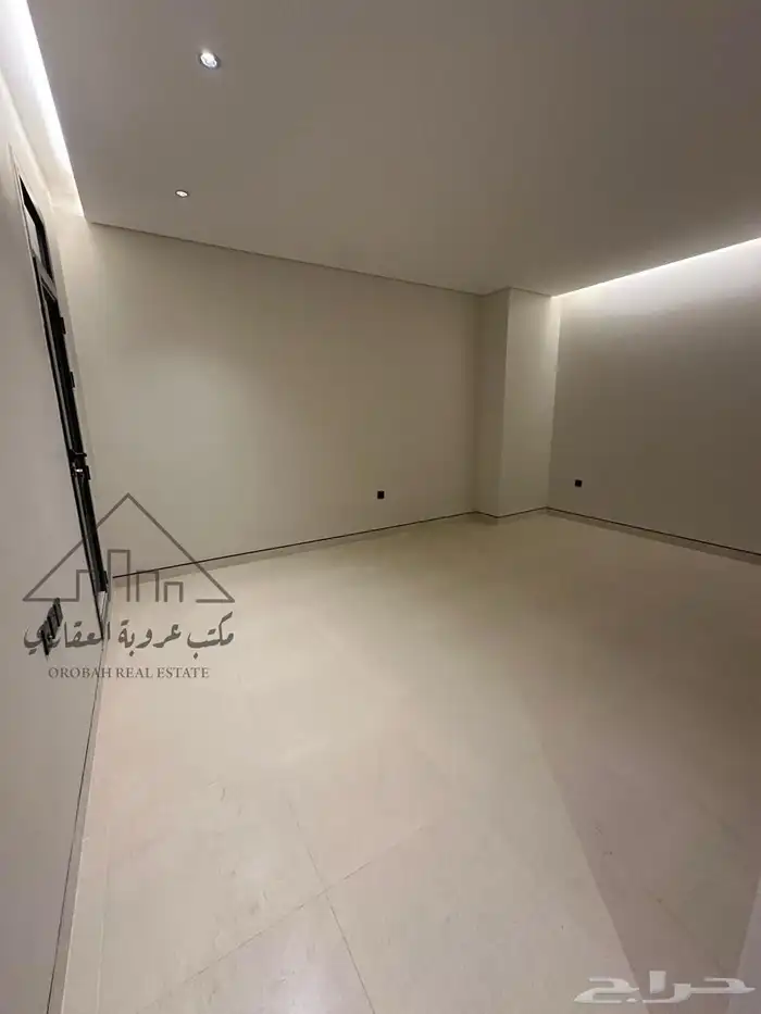 للبيع فيلا نص ارض دورين تبوك حي الدخل 2 2
