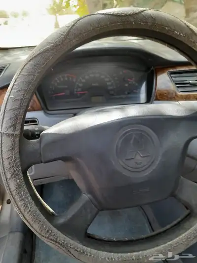 للبيع لانسر يحمل ( لوحات بحرينية) 20