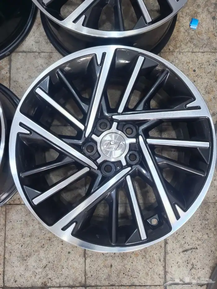 جنوط أزيرا موديل 2024 مقاس 17 اصلي وكاله 3