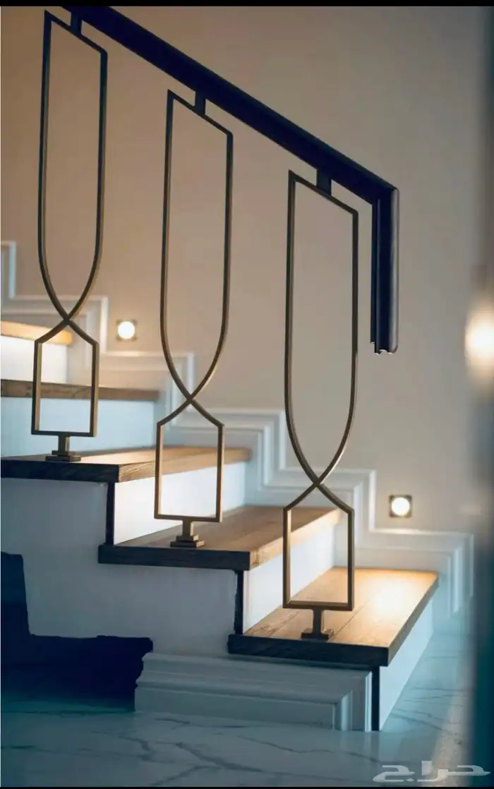 درابزين فاخر بتصميم عصري وجودة عالية 1