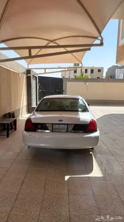 فورد بوليسي 2011 5