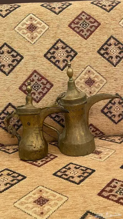 قطعة أثرية دلال عمرها تقريبا  حوالي 70 سنه 0