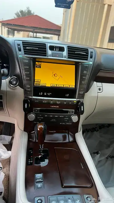 لكزس لارج LS460 2010 15