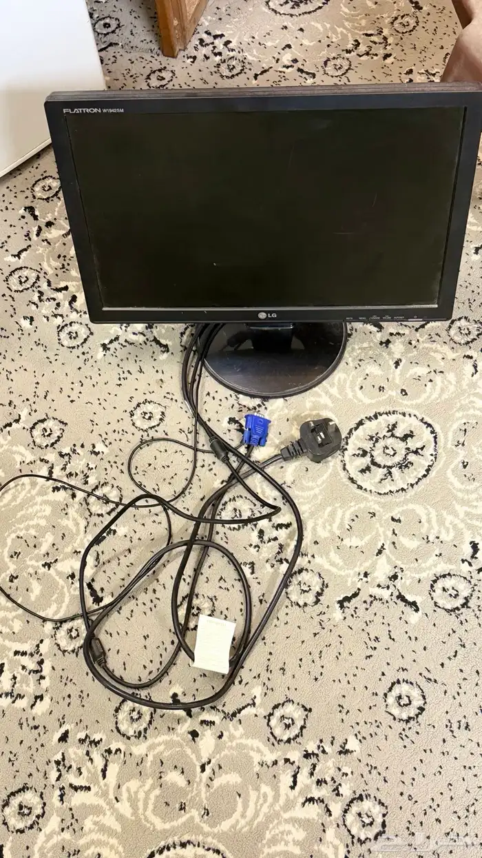 شاشة كمبيوتر LG   HP 4