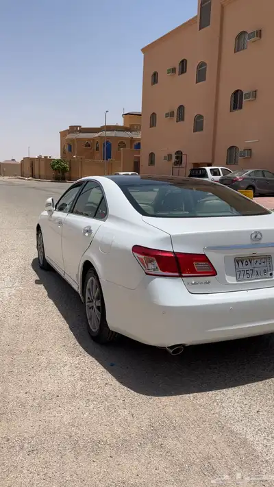 لكزس ES350 فل كامل 2012 3