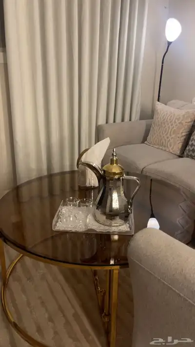 طاولة قهوة زجاج من هوم سنتر 1