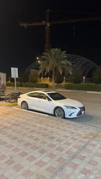 لكزس BH300h هايبرد 2022 12