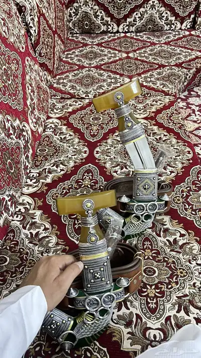 للبيع جمبيتين حك زراف مطرح 7 اصابع 2