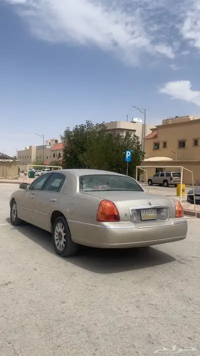 لينكولن تاون كار 2007 0