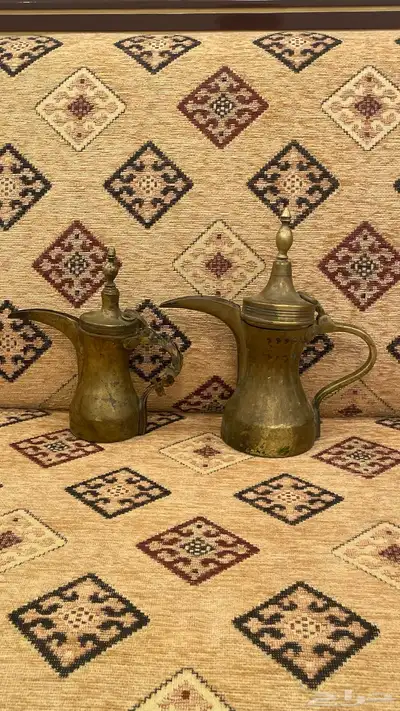 قطعة أثرية دلال عمرها تقريبا  حوالي 70 سنه 1