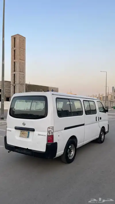 باص اورفان نيسان 1