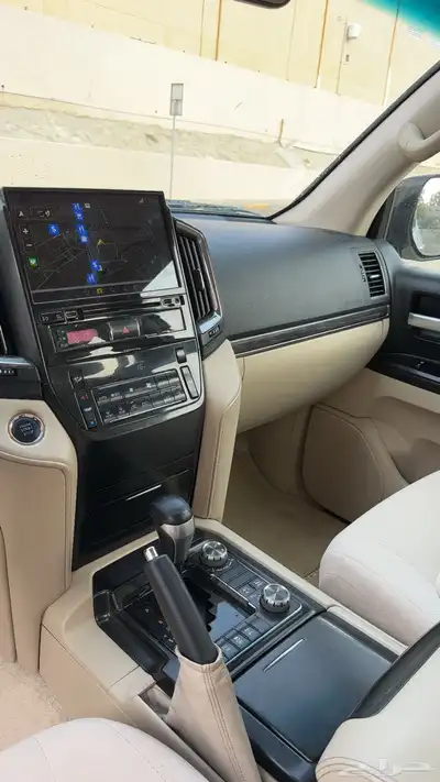 لاندكروزر GXR تورنق 2020 نضيف جدا للبيع 50