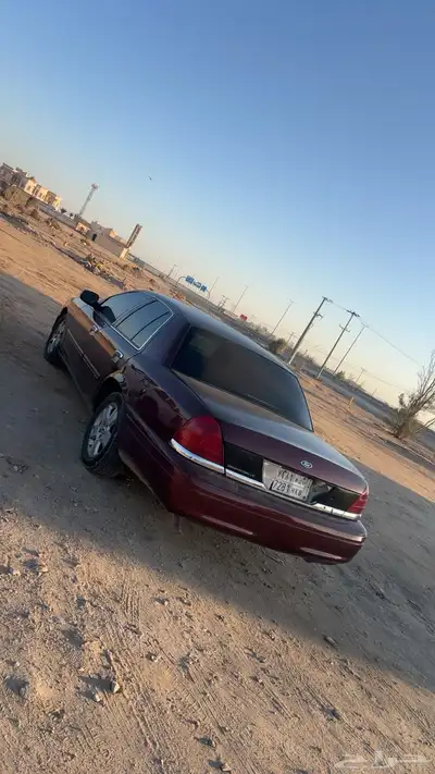 فورد. كراون فكتوريا 2