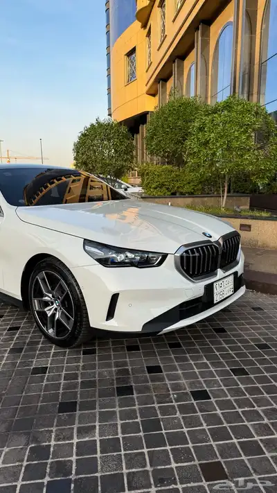 bmw 520i 2024 3